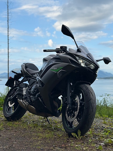 Kawasaki Ninja 650 2 of 5