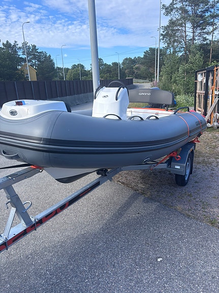 Grand 380 GL 2025 . Motor 15 hk 2025 2 of 5