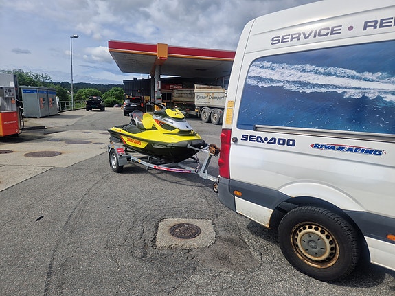 Sea-Doo RXT260 AS RS 2 of 5
