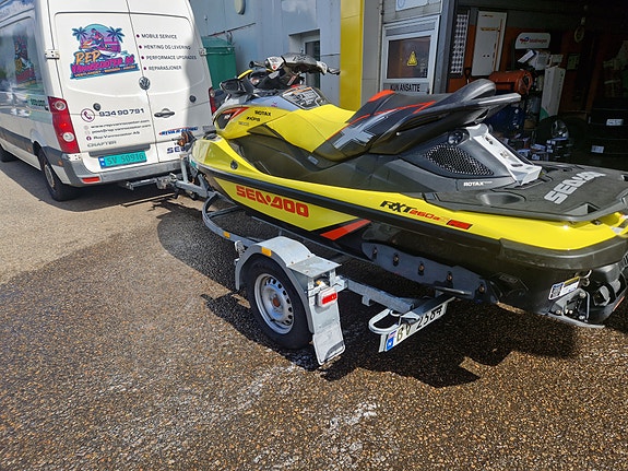 Sea-Doo RXT260 AS RS 4 of 5