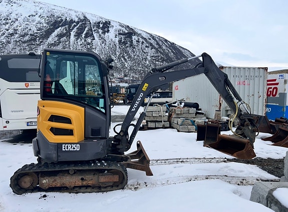 Volvo ECR25D 2 of 5