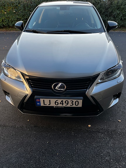 Lexus CT200h 20 of 30