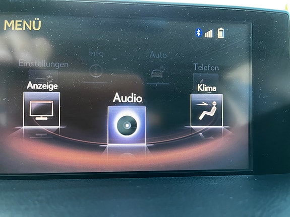 Lexus CT200h 23 of 30
