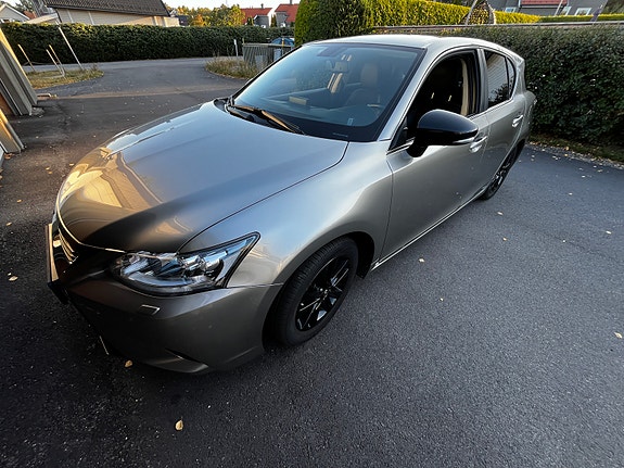 Lexus CT200h 16 of 30