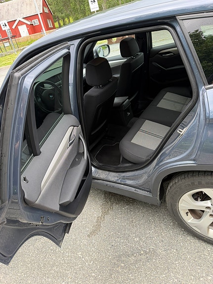 BMW X1 3 of 19