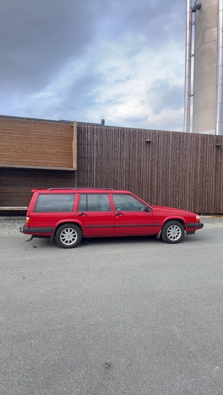 Volvo 940 2 of 5