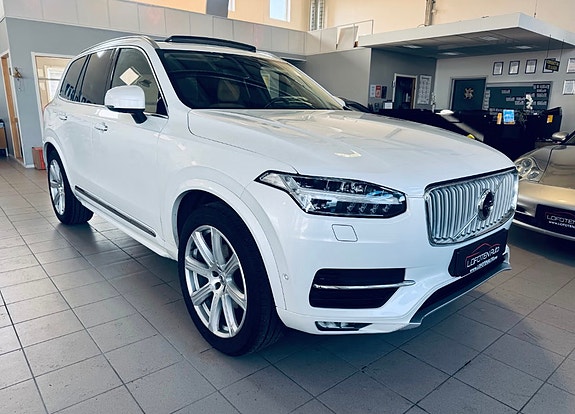 Volvo XC90 4 of 5