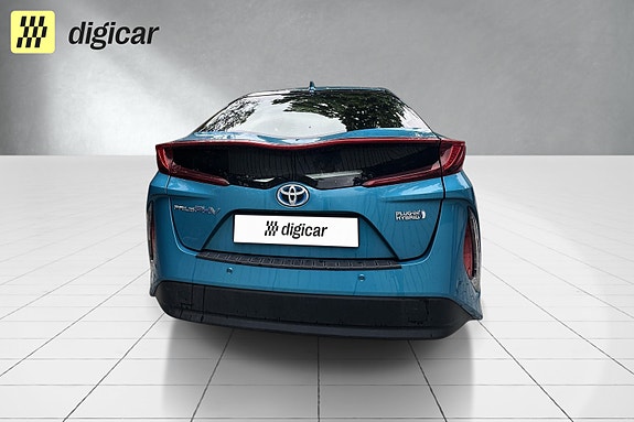 Toyota Prius Plug-in Hybrid 5 of 5
