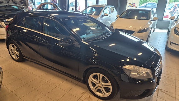 Mercedes-Benz A180 4 of 15