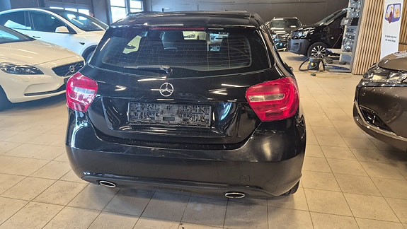 Mercedes-Benz A180 6 of 15