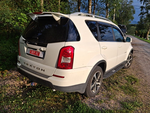 SsangYong Rexton W 3 of 5