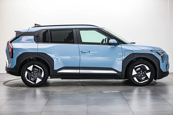 Kia EV3 2 of 5