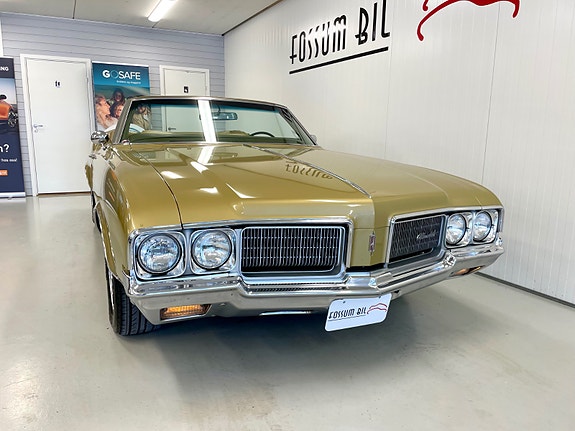 Oldsmobile Cutlass 3 of 5