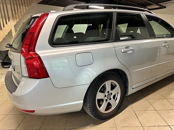 Volvo V50 5 of 5