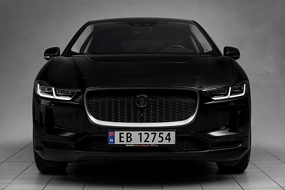 Jaguar I-PACE 4 of 5