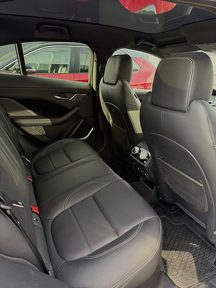 Jaguar I-PACE 5 of 5