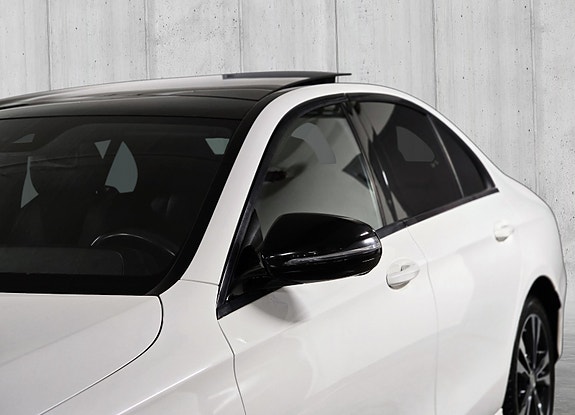 Mercedes-Benz E350 e 25 of 30