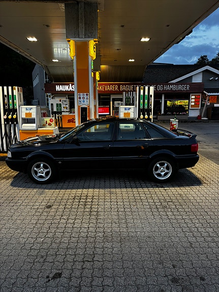 Audi 80 2 of 5