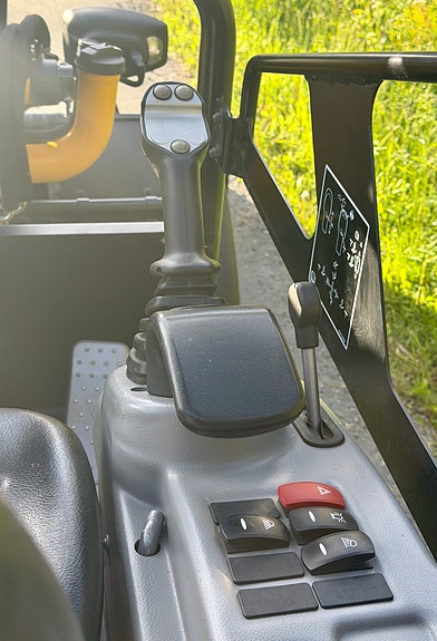 JCB 403 7 of 13