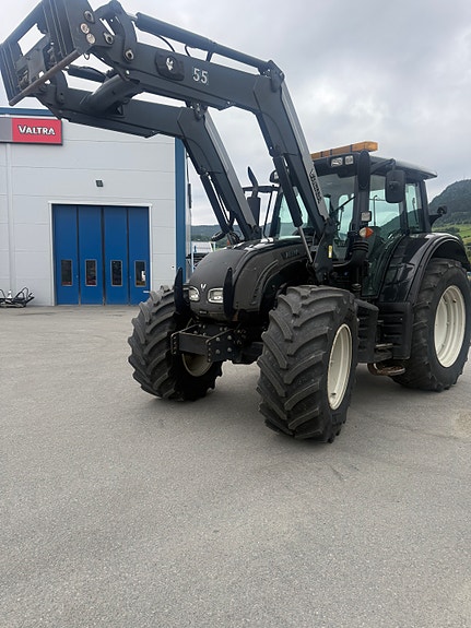Valtra N142V – Velholdt traktor med LS-hydraulikk 2011, kr 565 000,-
