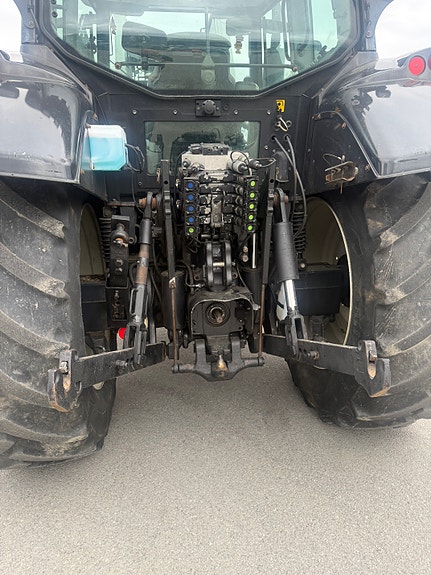 Valtra N142V – Velholdt traktor med LS-hydraulikk 2011, kr 565 000,-