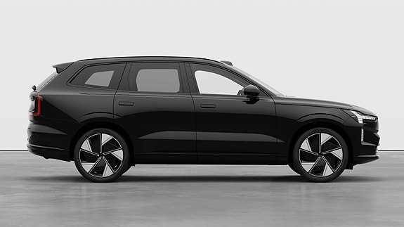 Volvo EX90 2 of 5