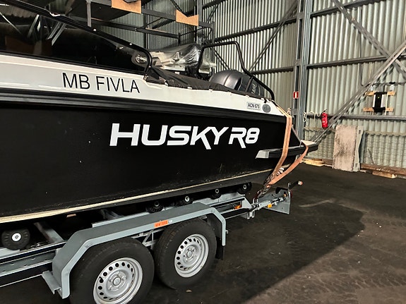 Finnmaster Husky R8, Yamaha 300 HK.  Henger følger med 2 of 5