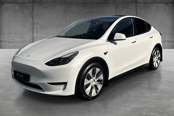 Tesla Model Y 2 of 5