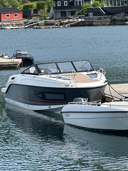 Uttern D70 3 of 5