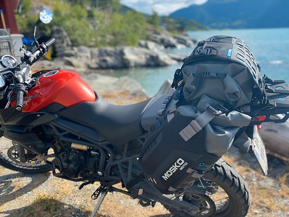 Triumph Tiger 800 XC 2 of 5