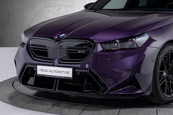 BMW M5 2 of 5