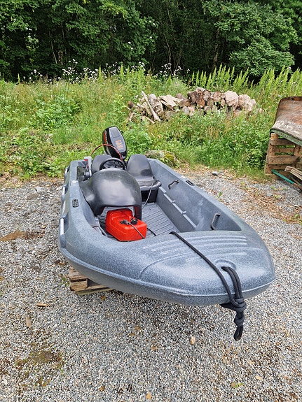 River 350 m. 15 hp Suzuki 4 takt motor. 3 of 5
