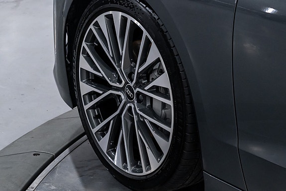 Audi A6 e-tron 12 of 24