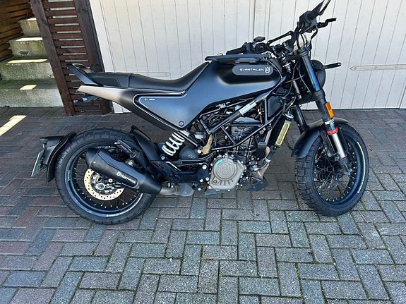 Husqvarna Svartpilen 125 4 of 5