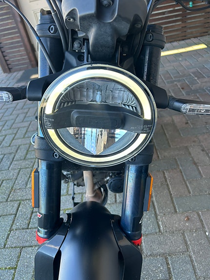 Husqvarna Svartpilen 125 5 of 5