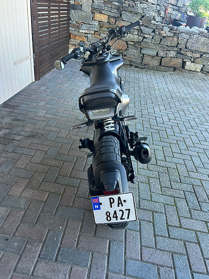 Husqvarna Svartpilen 125 3 of 5