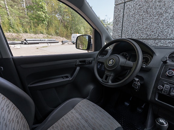 Volkswagen Caddy Maxi 21 of 30