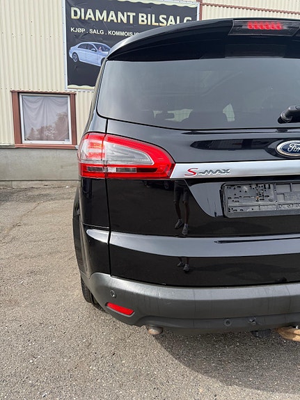 Ford S-MAX 8 of 26
