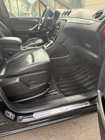 Ford S-MAX 26 of 26