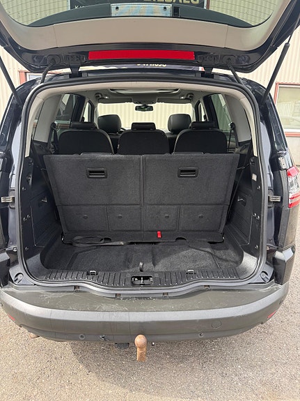 Ford S-MAX 9 of 26