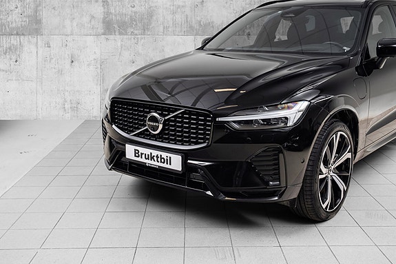 Volvo XC60 2 of 5