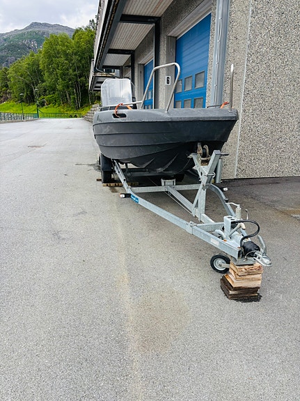 Pioner 16 Explorer   Uforgjengelig  polyetylenbåt + Yamaha F50 + tilhenger 2 of 5