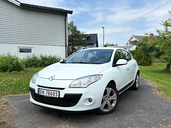 Renault Megane III 2 of 5