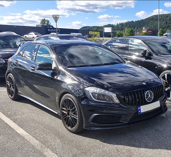 Mercedes-Benz A45 5 of 26