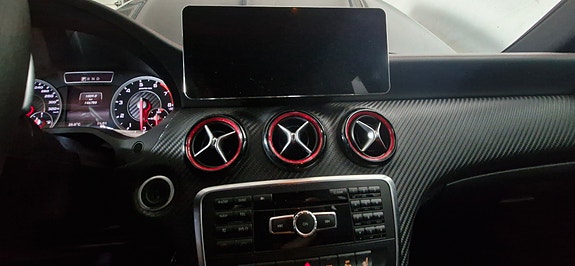 Mercedes-Benz A45 17 of 26