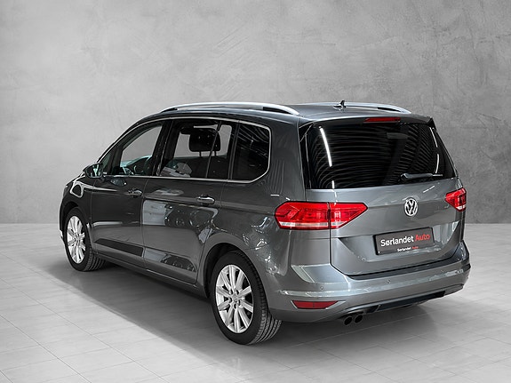 Volkswagen Touran 6 of 30
