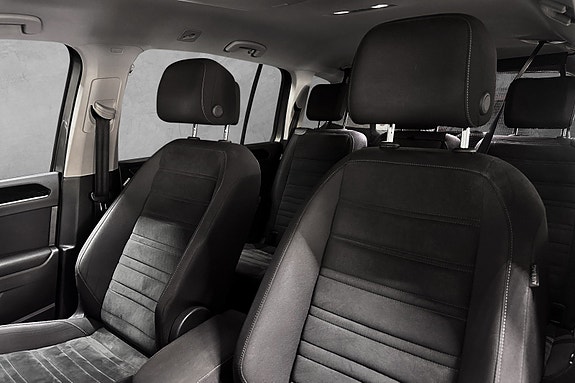 Volkswagen Touran 14 of 30