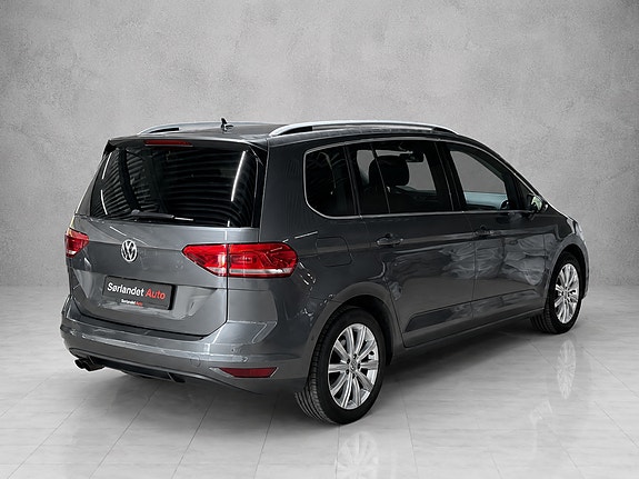 Volkswagen Touran 7 of 30