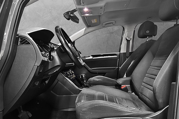 Volkswagen Touran 12 of 30
