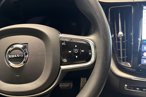 Volvo XC60 19 of 21